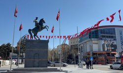 Niğde’de Cumhuriyet Meydanı 23 Nisan’a hazır