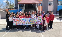 Niğde’de velilerden 23 Nisan’a anlamlı dokunuş