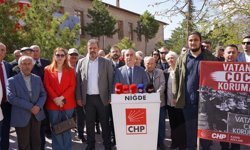 CHP Niğde’den İl Milli Eğitim Müdürlüğü önünde basın açıklaması