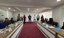 Niğde’de sağlık personeline “Temel Yenidoğan Bakım Eğitimi” verildi