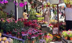 Niğde’de balık tezgahları yerini çiçek tezgahlarına bıraktı