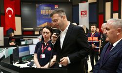 Vali Akmeşe sahadaki ekiplerin bayramını telsizle kutladı