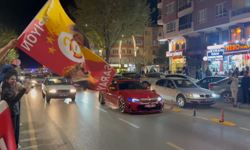 Niğde’de Galatasaray taraftarı şampiyonluğu konvoyla kutladı