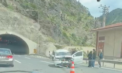 Niğde-Pozantı yolunda iki otomobil çarpıştı!