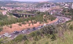 TEM Otoyolu'nda kilometrelerce araç kuyruğu oluştu