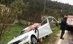 Otomobil ile tır çarpıştı: 1 ölü, 2 yaralı
