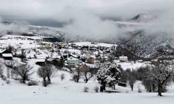 Baharı kışı aratmadı, yüksek kesimlerde kar etkili oldu