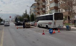 Niğde’de yol onarımı: Cadde trafiğe kapatıldı