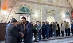 Ulukışla‘da protokol ve vatandaşlar bayram namazında buluştu