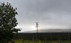 Niğde'de etkili olan sis, dağları gizledi