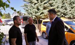 Vali Akmeşe Cumhuriyet Meydanı'nda vatandaşlarla buluştu