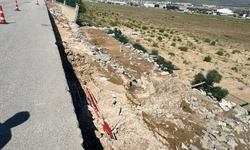 Niğde Yaş Sebze ve Meyve Hali’nde istinat duvarları çöktü