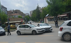 Niğde’de iki araç çarpıştı