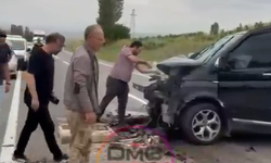 Niğde’de tırdan düşen parça kazaya neden oldu : 2 yaralı