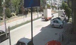 Karşı şeride geçen otomobil, kamyonetle çarpıştı