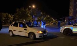 Otomobille motosiklet çarpıştı: 1'i ağır 2 yaralı