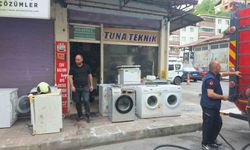 Tamircinin deposunda çıkan yangın korkuttu
