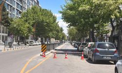 Caddedeki park alanı araç girişine kapatıldı