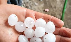 Niğde’nin birçok bölgesinde dolu ve yağış etkili oluyor