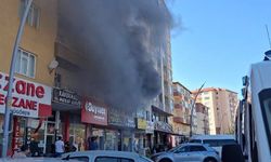 Kumluca Mahallesi’nde apartmanda yangın: Yaralılar var