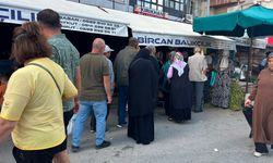 Niğde'de tezgahta 40 lira yazdı, kuyruk uzadı