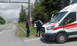Altunhisar’da kontrolden çıkan araç şarampole savruldu