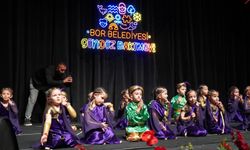 Bor Gündüz Bakımevi öğrencileri yıl sonu gösterisinde sahne aldı