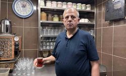 4 metrekare dükkanda 43 yıldır çay demliyor