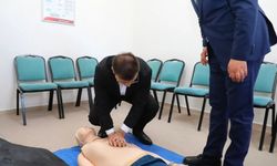 Vali Akmeşe, Özbelde Aile Sağlığı Merkezi'nde incelemelerde bulundu