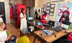 Adana'da Kızılay personeline yönelik farkındalık eğitimi