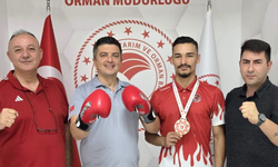 Türkiye ikincisi kick boksçuya İl Tarım ve Orman Müdürlüğünde tebrik