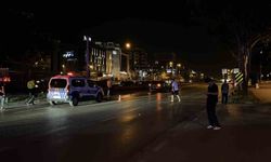 Karşıdan karşıya geçen yaşlı adama otomobil çarptı