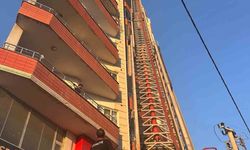 Apartman dairesinde çıkan yangın söndürüldü