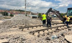 Niğde'de demir yolunda bakım ve yenileme çalışmaları sürüyor