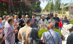 Şehit Ömer Halisdemir’in Kabri 15 Temmuz’un 10. yılında ziyaretçi akınına uğruyor