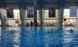 U14 Kadınlar Sutopu Play-Off heyecanı Niğde'de sürüyor