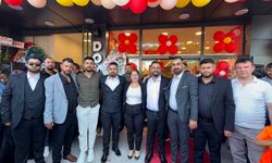 Doysos Döner 2. şubesini görkemli törenle hizmete açtı