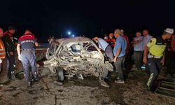 Karaman’da iki otomobilin kafa kafaya çarpıştı: 1 ölü, 1 yaralı