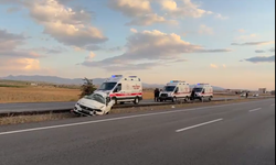 Niğde-Kayseri yolunda feci kaza: 4 yaralı
