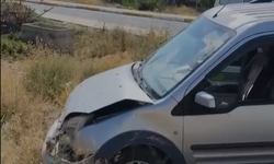 Bor’da hafif ticari araçla otomobil çarpıştı