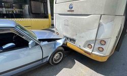 Otomobil halk otobüsüne çarptı: 1 yaralı
