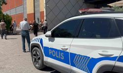 Alışveriş merkezinde bıçaklı kavga: 1 ölü