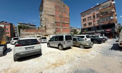 Niğde'de yıkılan binanın yeri otoparka dönüştü