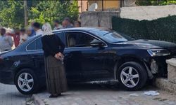 Otomobil bahçe duvarına çarptı: 1 yaralı