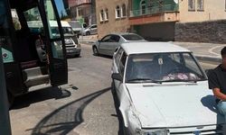 Yeşilburç Caddesi’nde otobüs ile otomobil çarpıştı: 1 yaralı