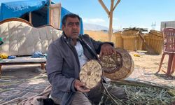 7 yaşında başladı, yıllardır sepet örüyor