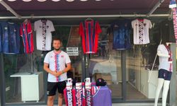 Niğde Belediyespor taraftar ürünleri standı açıldı