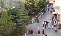 Niğde’de beklenen yağış gelmedi: Vatandaşlar serin hava bekliyor