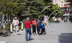 Niğde’de güneşli pazar, çarşıyı hareketlendirdi