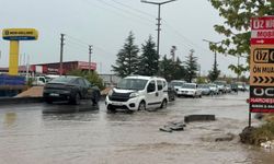 Niğde’de sağanak şaşırtmadı: Atasanayi sular altında kaldı